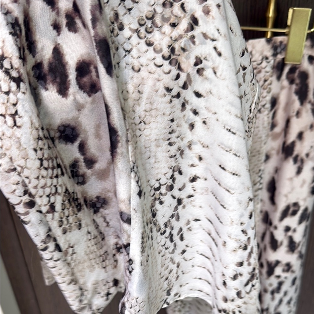 Haute Hippie Cream and Brown Wide Leg Pants - Picture 9 of 17